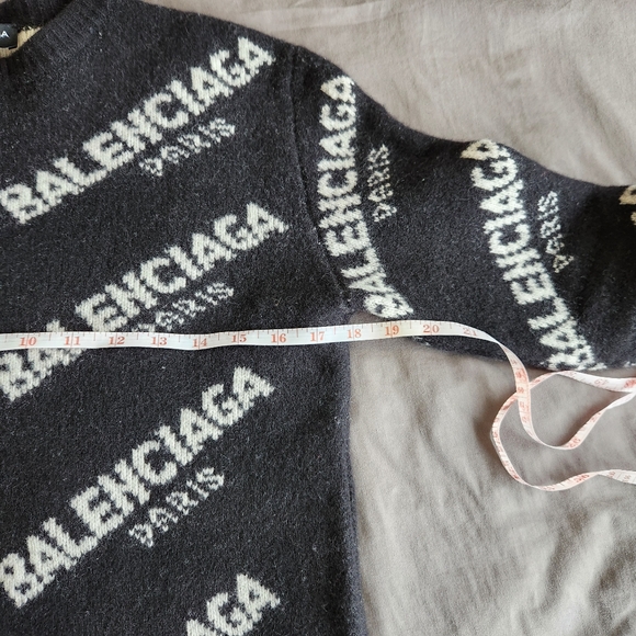 Balanciaga all over wool sweater - Picture 5 of 8